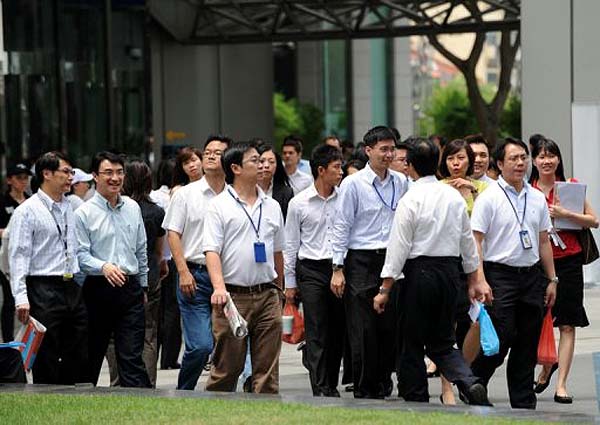 Two foreign firms along with Singapore Workforce will help unemployed professionals to get jobs in Singapore.