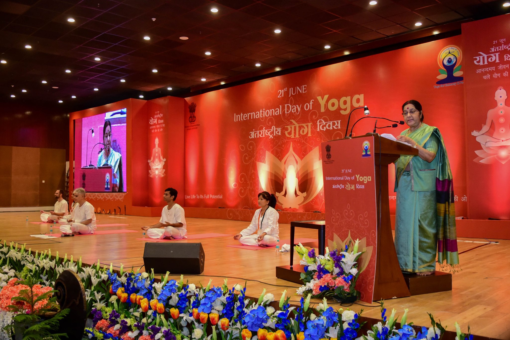The Minister of External Affairs Sushma Swaraj addressing diplomats at Pravasi Bharatiya Kendra on 3rd International Day of Yoga.