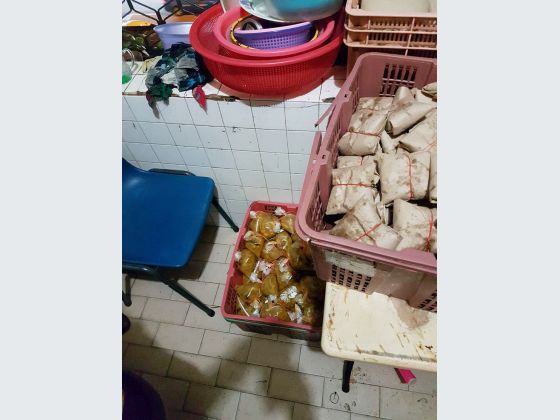 Food packets for the workers' breakfast and lunch the next day, which were already packed at midnight. Photo courtesy: MWC