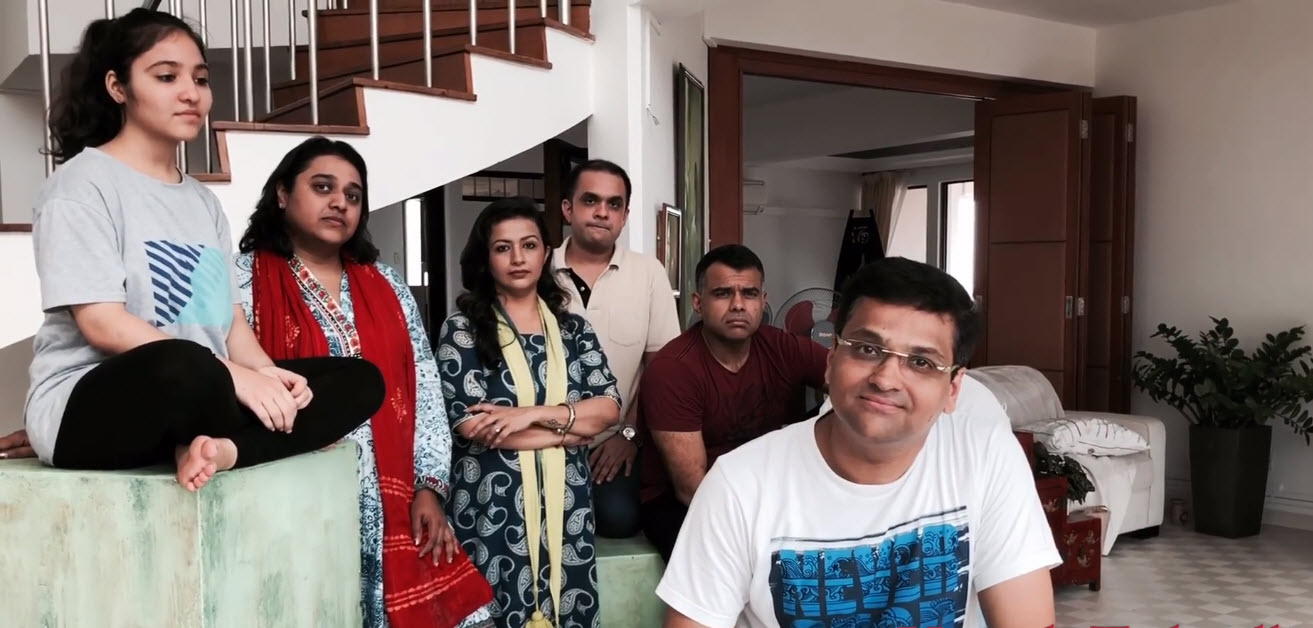 The cast and crew of Kamli. 