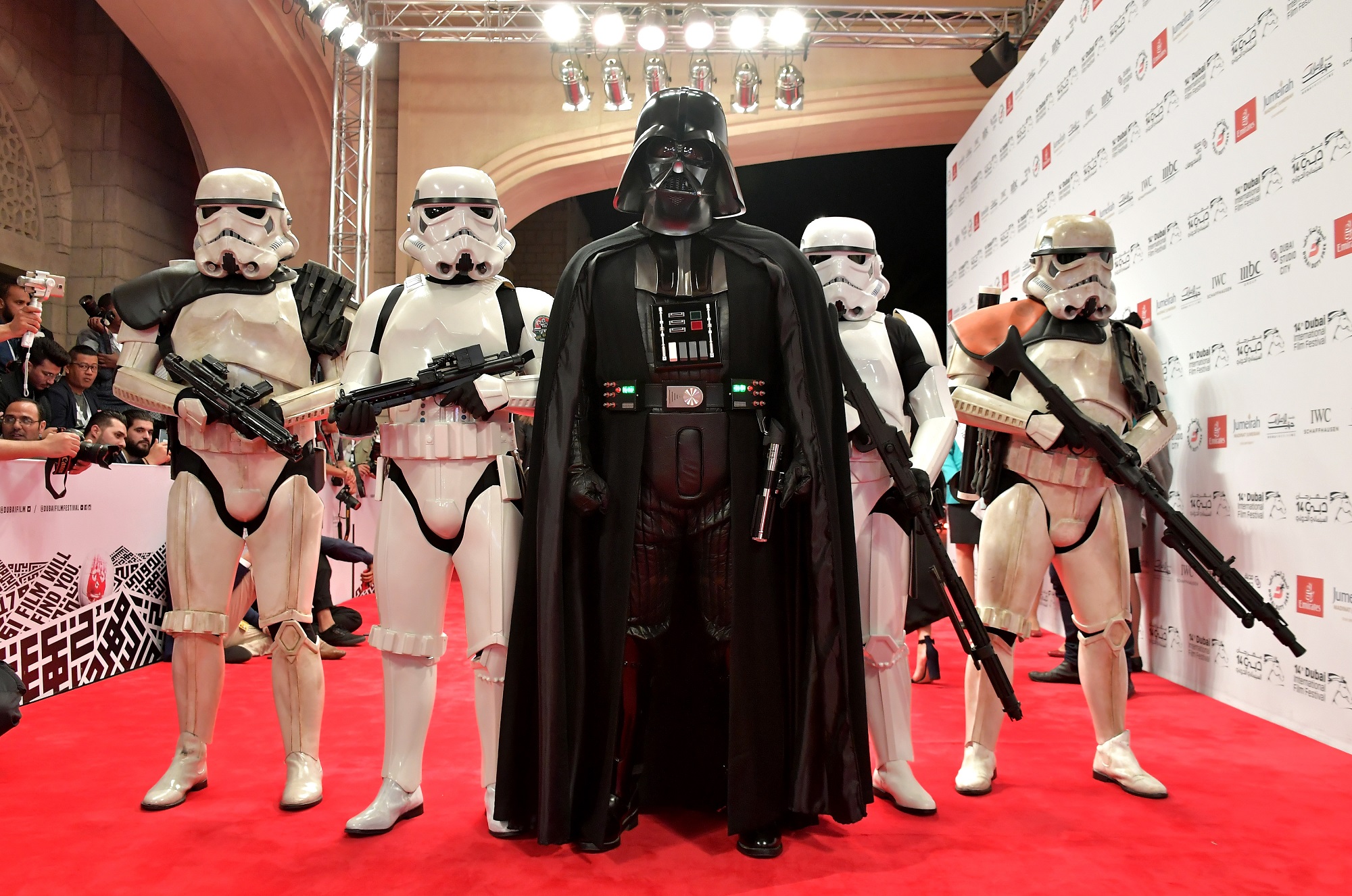 The closing ceremony of DIFF was marked with the premier of 'The Last Jedi' in which the cast made entry on the red carpet dressed in their best Star Wars costume. 