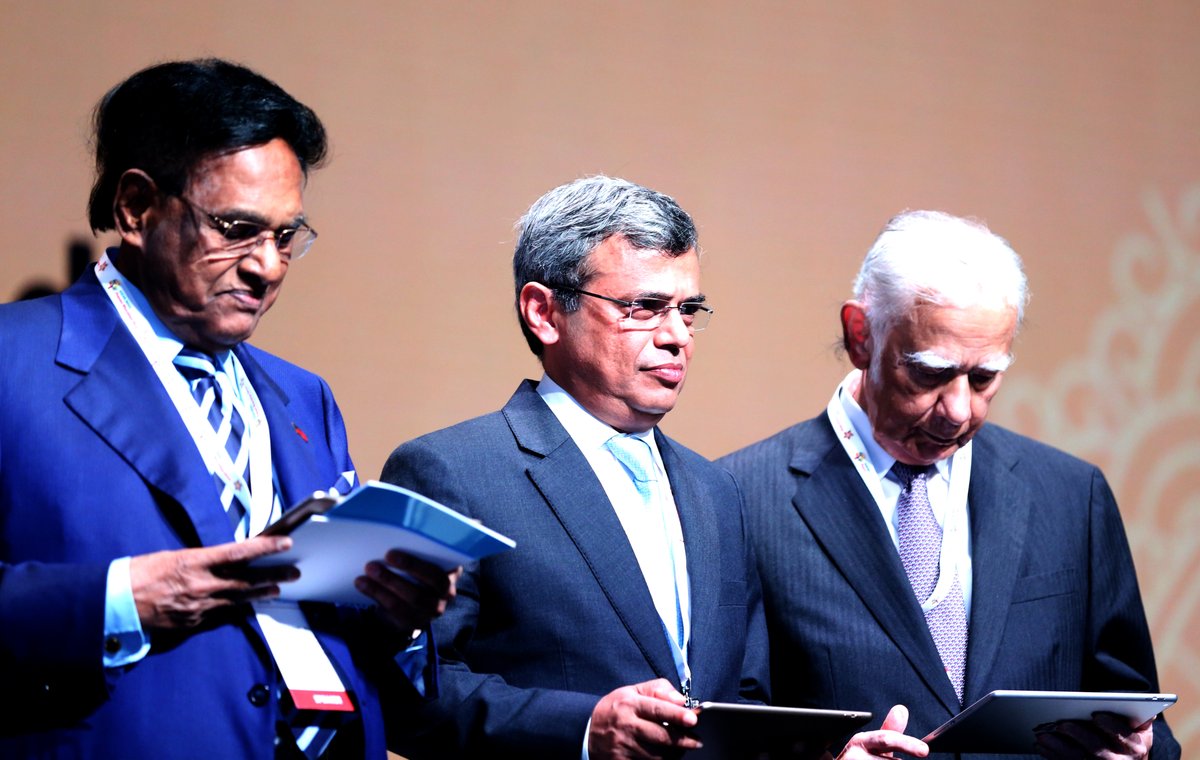 HE Jawed Ashraf, High Commissioner of India, Singapore (middle) and Gopinath Pillai, Ambassador-at-large and Chairman of Institute of South Asian Studies, Singapore (extreme right) at the Pravasi Bharatiya Divas. 