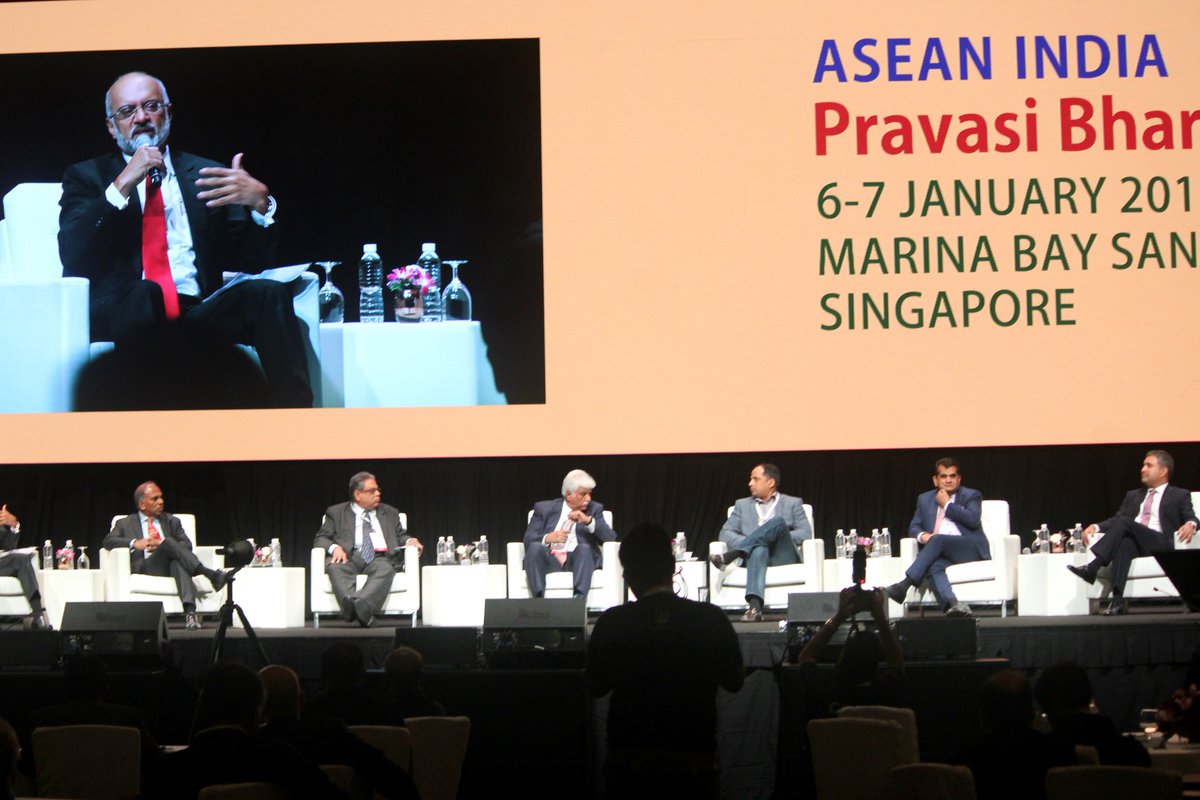 Piyush Gupta, Chief Executive Officer and Director, DBS Group, Singapore moderateing the discussion at Pravasi Bharatiya Divas in Singapore.