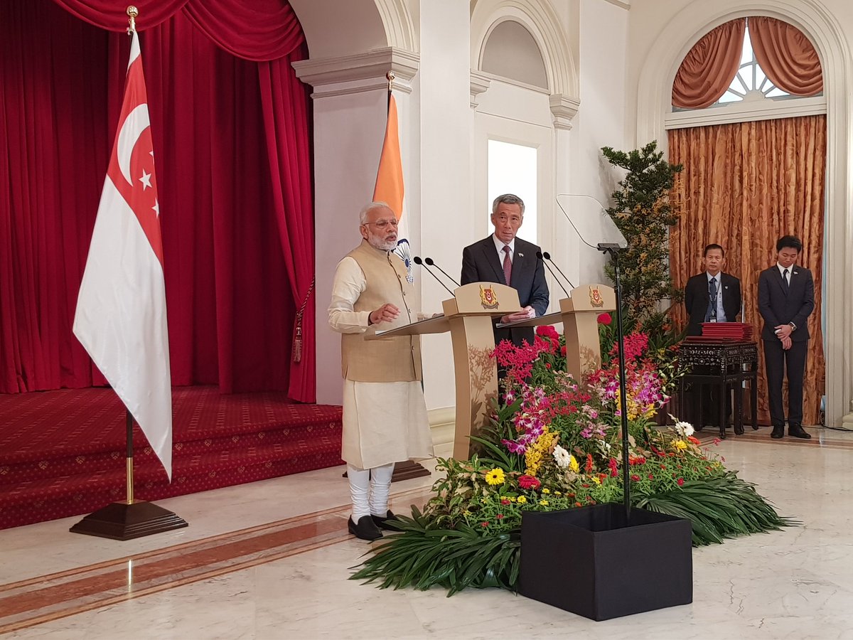 Indian Prime Minister Narendra Modi and Prime Minister of Singapore Lee Hsien Loong addressing a joint press briefing in Singapore today. 