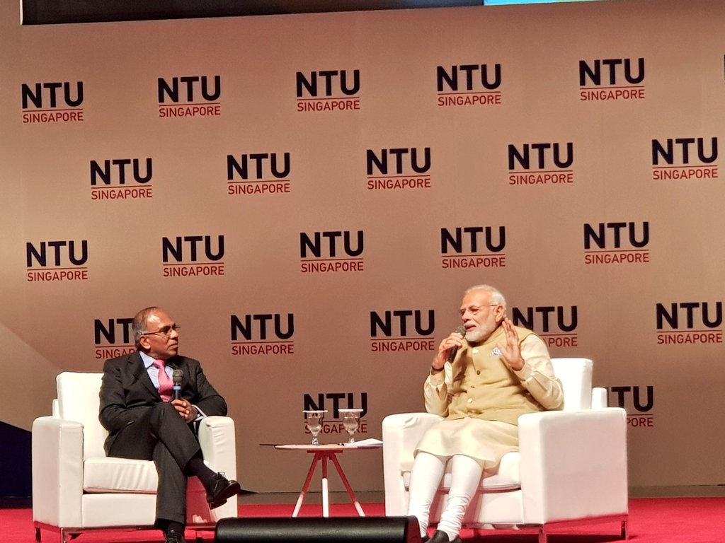 Professor Subra Suresh, President NTU interacting with Indian Prime Minister Narendra Modi at NTU. Answering one question, PM said the world is clear that the 21st century is Asia’s century. Photo courtesy: Twitter/@MEAIndia