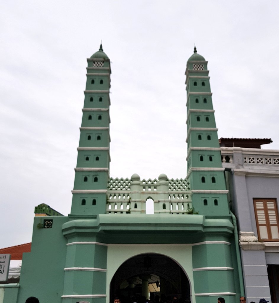 Chulia mosque of Singapore built by Chulia Muslim merchants from India's Coromandal Coast under the leadership of Anser Sahib. Photo courtesy: Twitter/@MEAIndia 