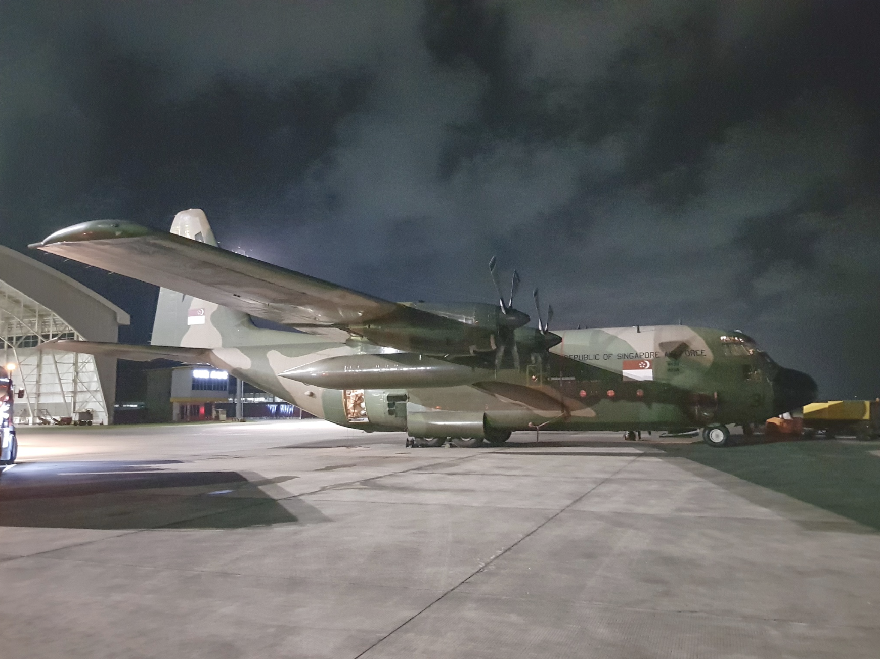 One of the Republic of Singapore Air Force C-130 transport aircraft that delivered humanitarian supplies to Indonesia at Balikpapan Airport. Photo courtesy: Mindef