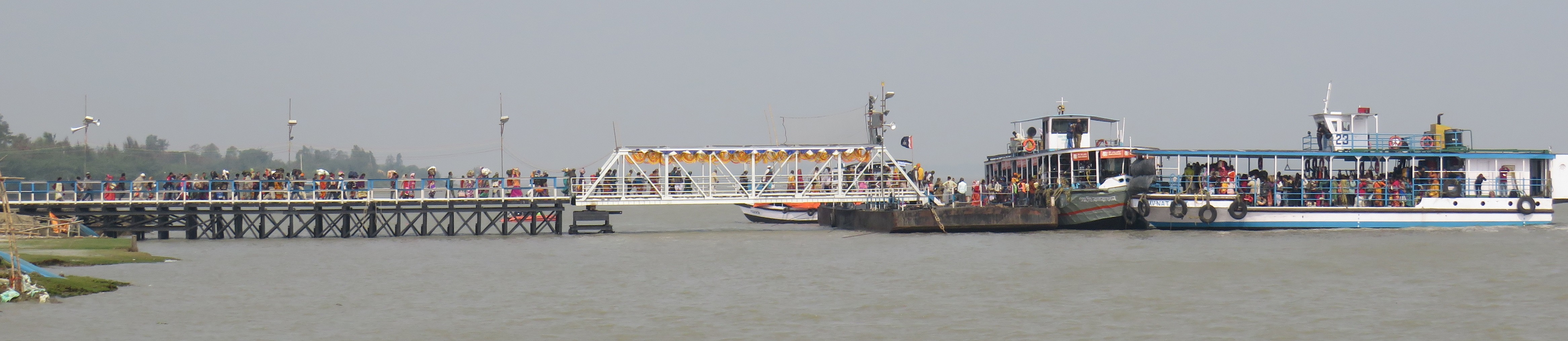 Floating bridge over River Ganga. Photo courtesy: IWAI