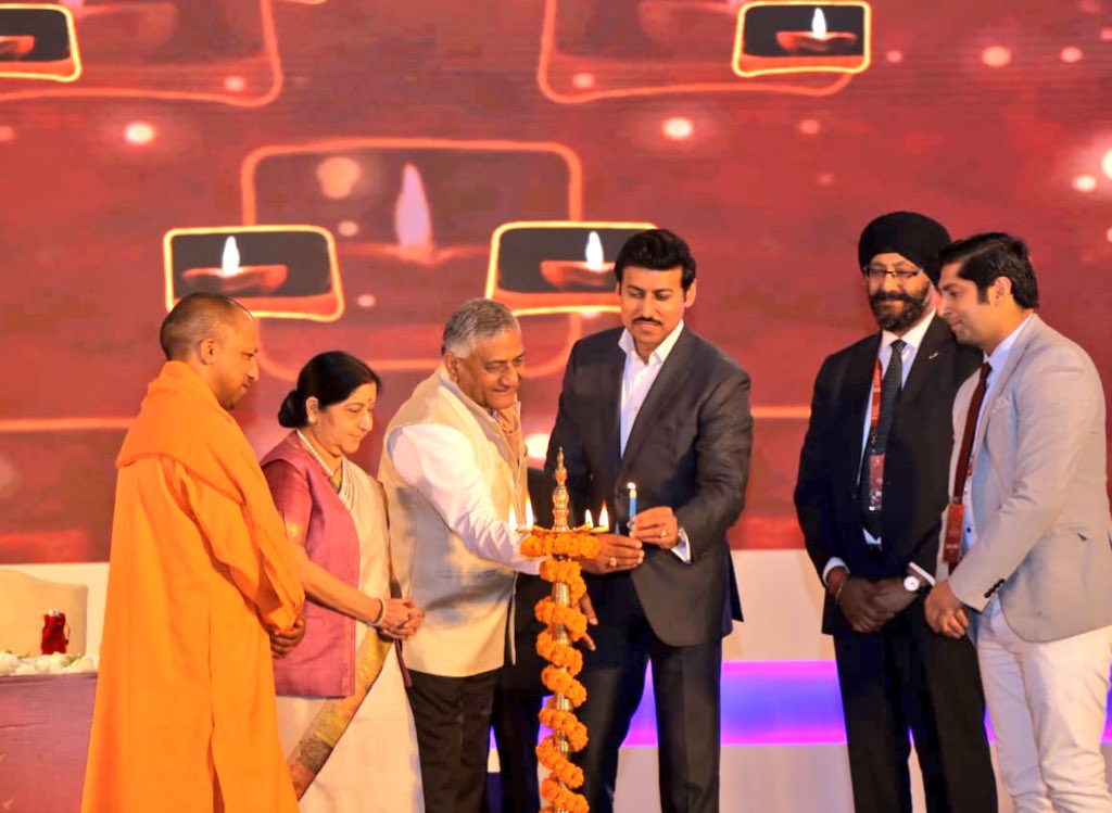 Yogi Adityanath, Chief Minister of Indian State of Uttar Pradesh (from left to right), Sushma Swaraj, Indian Minister of External Affairs, Gen VK Singh, Indian Minister of State for External Affairs, Rajyavardhan Singh Rathore, Indian Minister of State of Youth Affairs and Sports and India-origin Members of Parliament Himanshu Gulati of Norway and Kanwaljit Bakshi of New Zealand inaugurating Youth Pravasi Bharatiya Divas at Varanasi today. Photo courtesy: Twitter@MEA