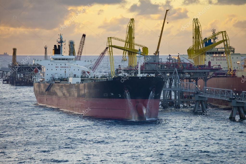 the app can be used to calculate demurrage of a tanker at a port in USA while the demurrage analyst is working from his office or home somewhere in Asia.