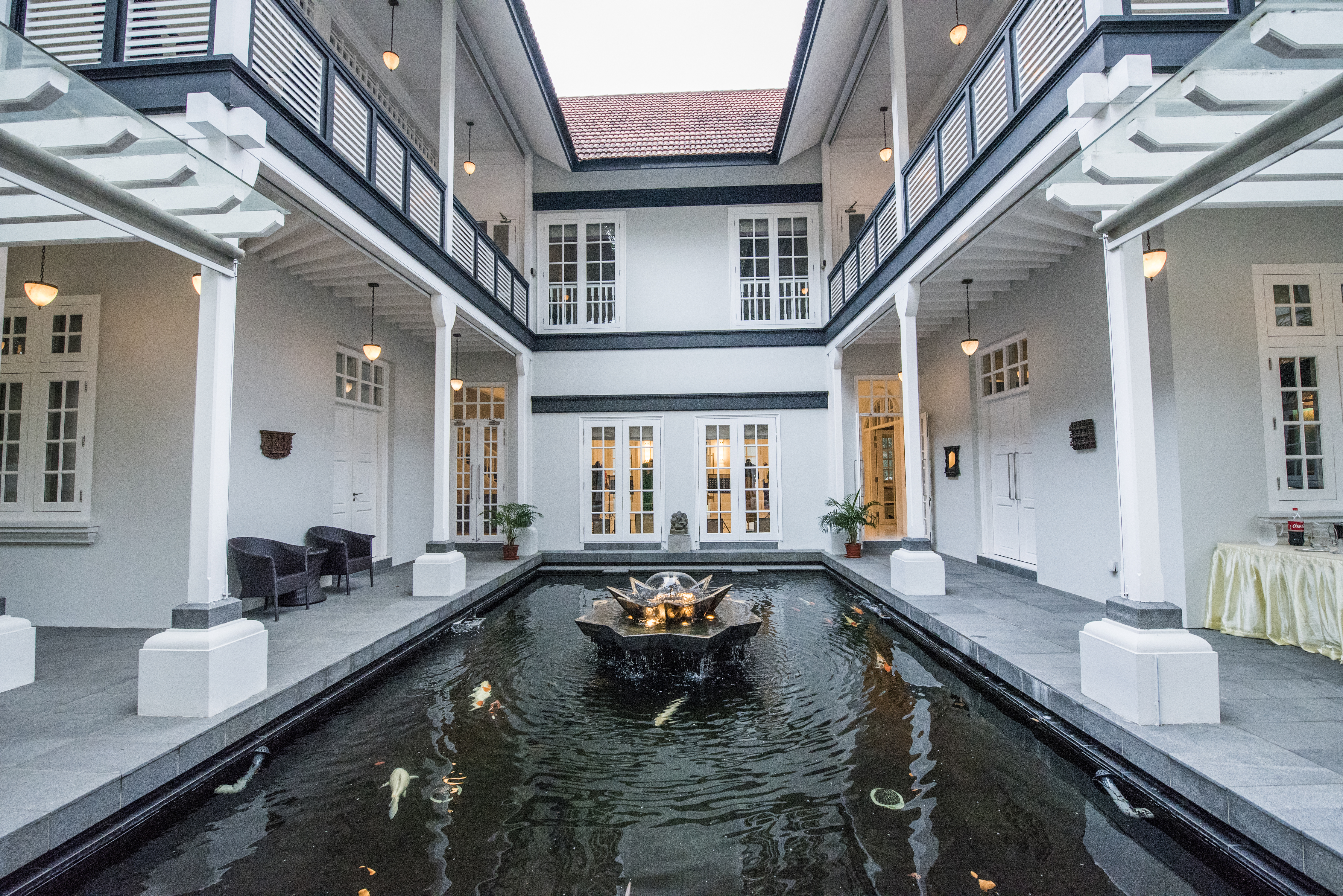  A beautiful view of the Central fountain in India House. Photo courtesy: IDF, Singapore