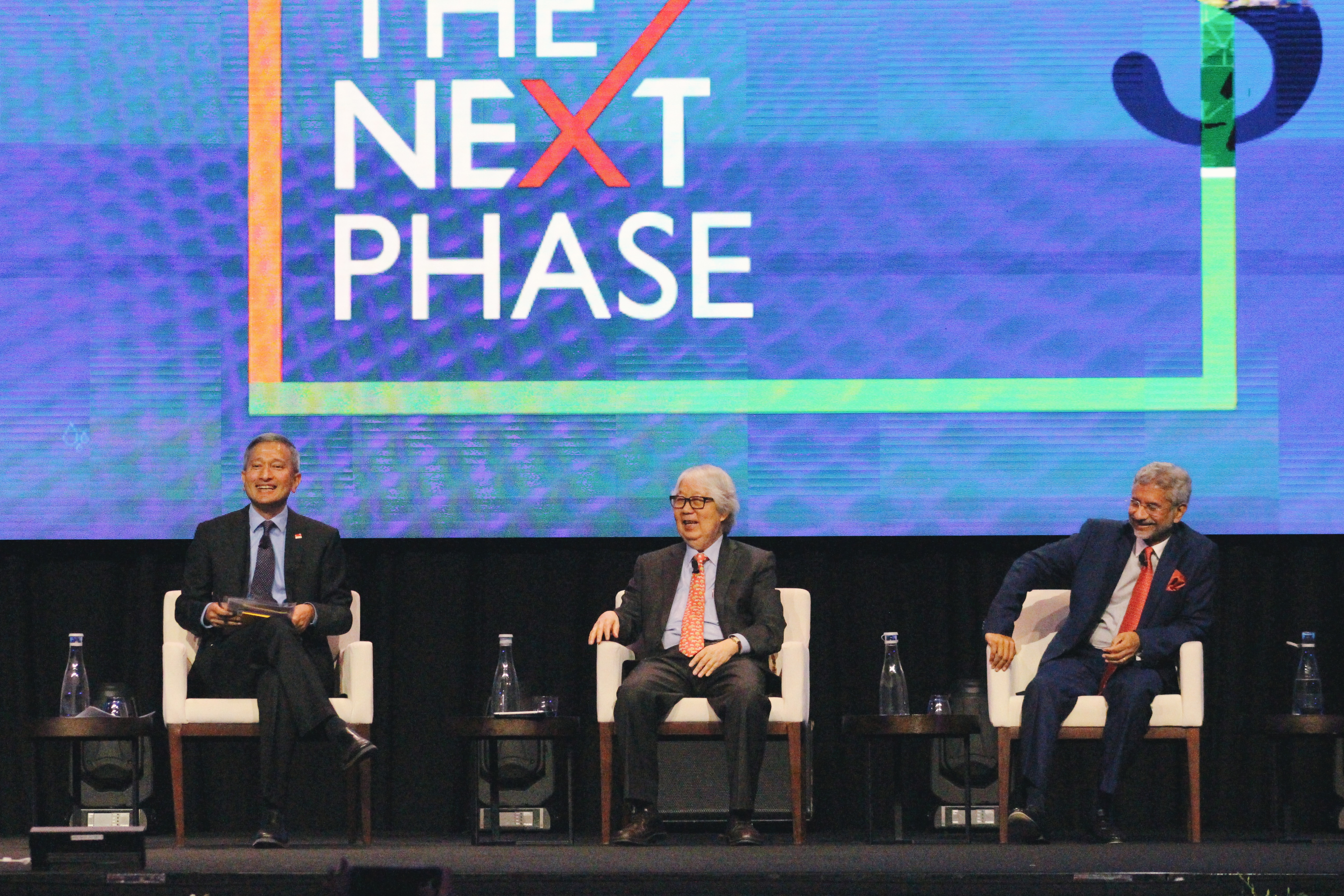 Singapore Minister for Foreign Affairs Vivian Balakrishnan, Singapore's Ambassador-at-Large Professor Tommy Koh and Indian Foreign Minister S Jaishankar at the Ministerial Plenary session, 'India Singapore: The Next Phase of Strategic Partnership