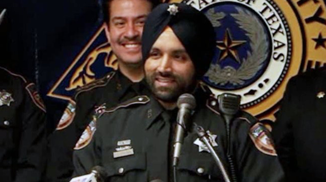 Indian-American Sikh cop Sandeep Dhaliwal, a 10-year veteran of the Texas police department, was shot and killed during a traffic stop. Photo courtesy: Twitter/@HCSOTexas