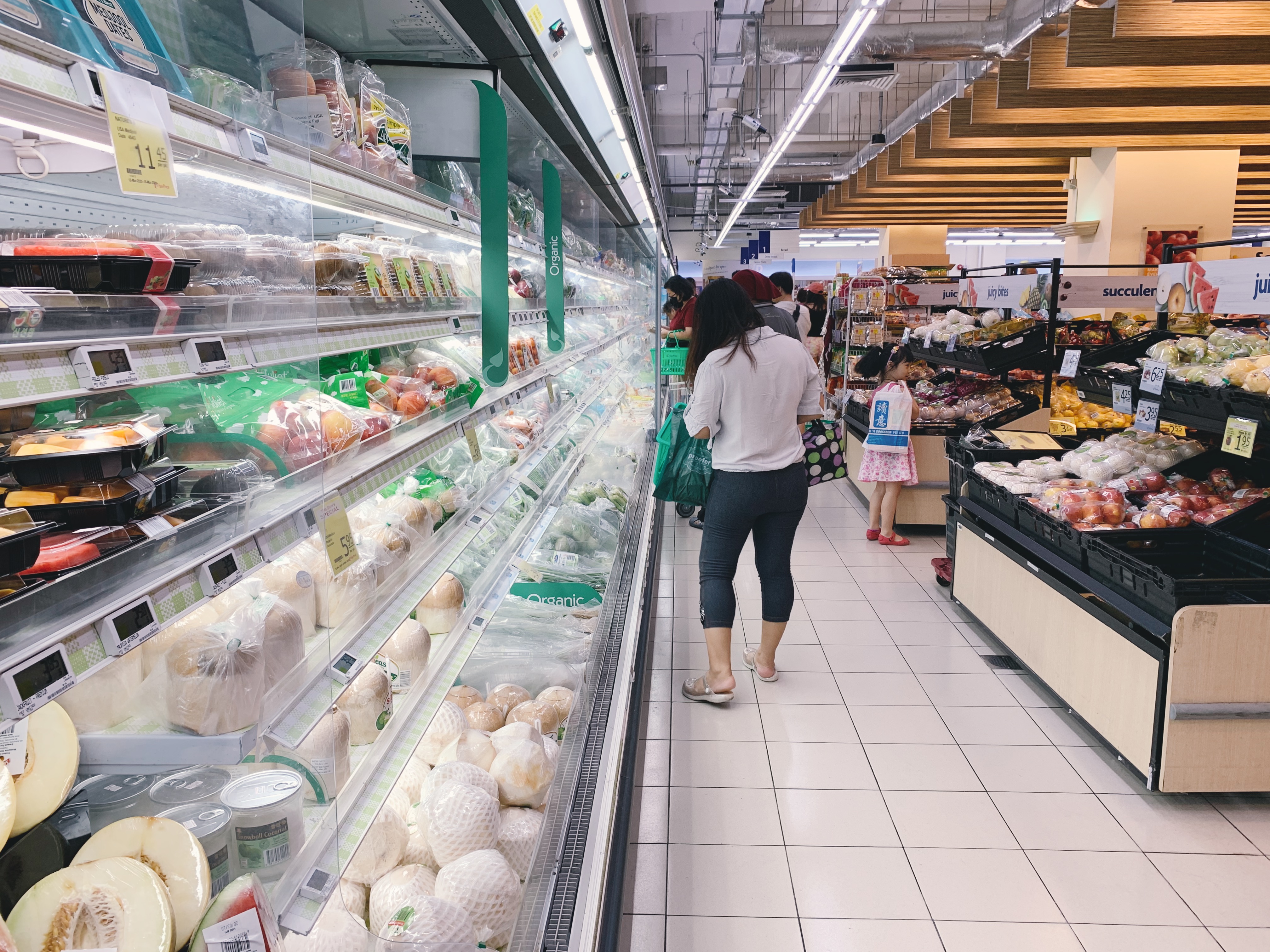 NTUC Fairprice at Hillion Mall was relatively empty on the afternoon of March 17, Tuesday. Photo: Connected to India
