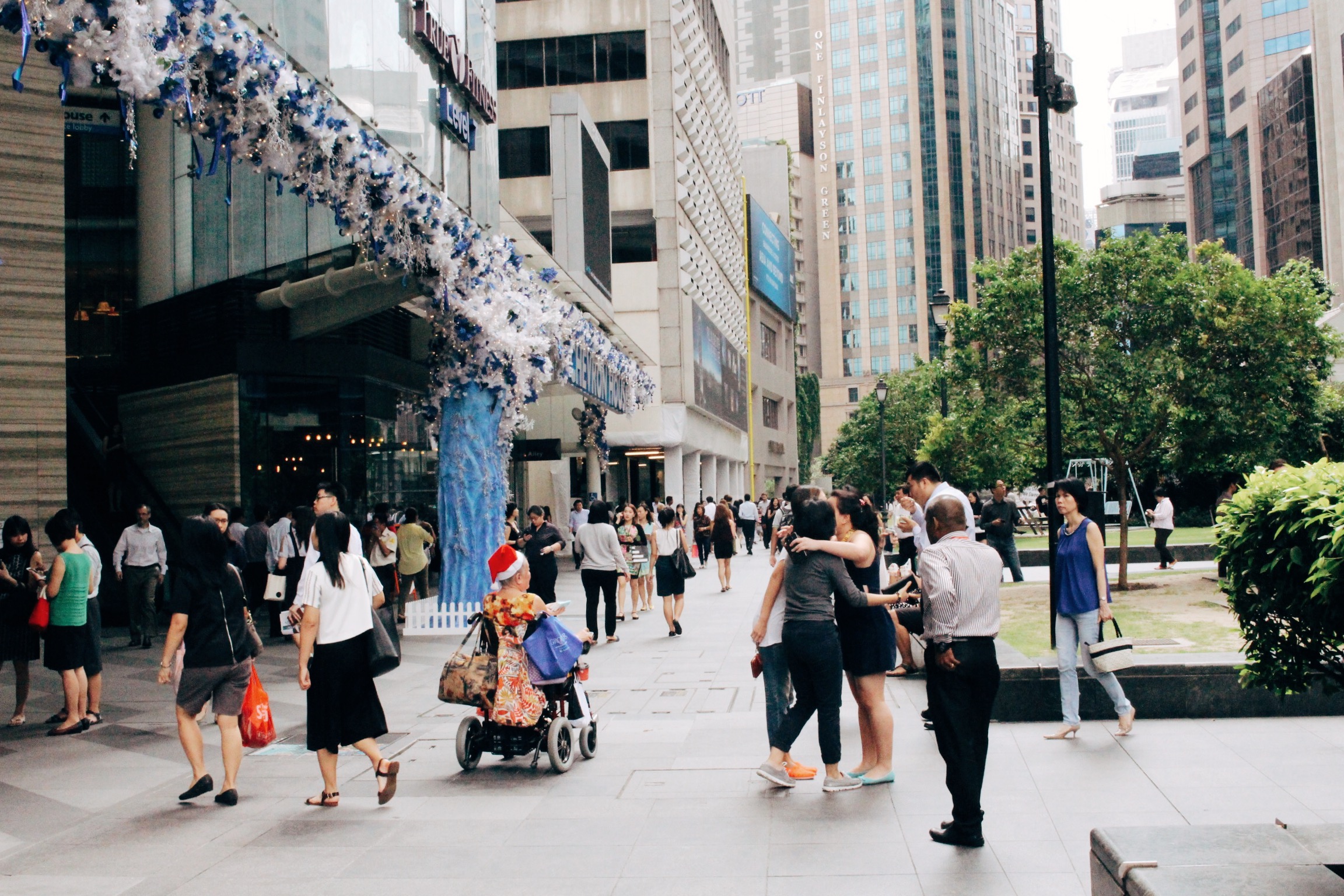 Transport Minister Ong Ye Kung said that more spread out commuter traffic throughout the day will better utilise the public transport network.