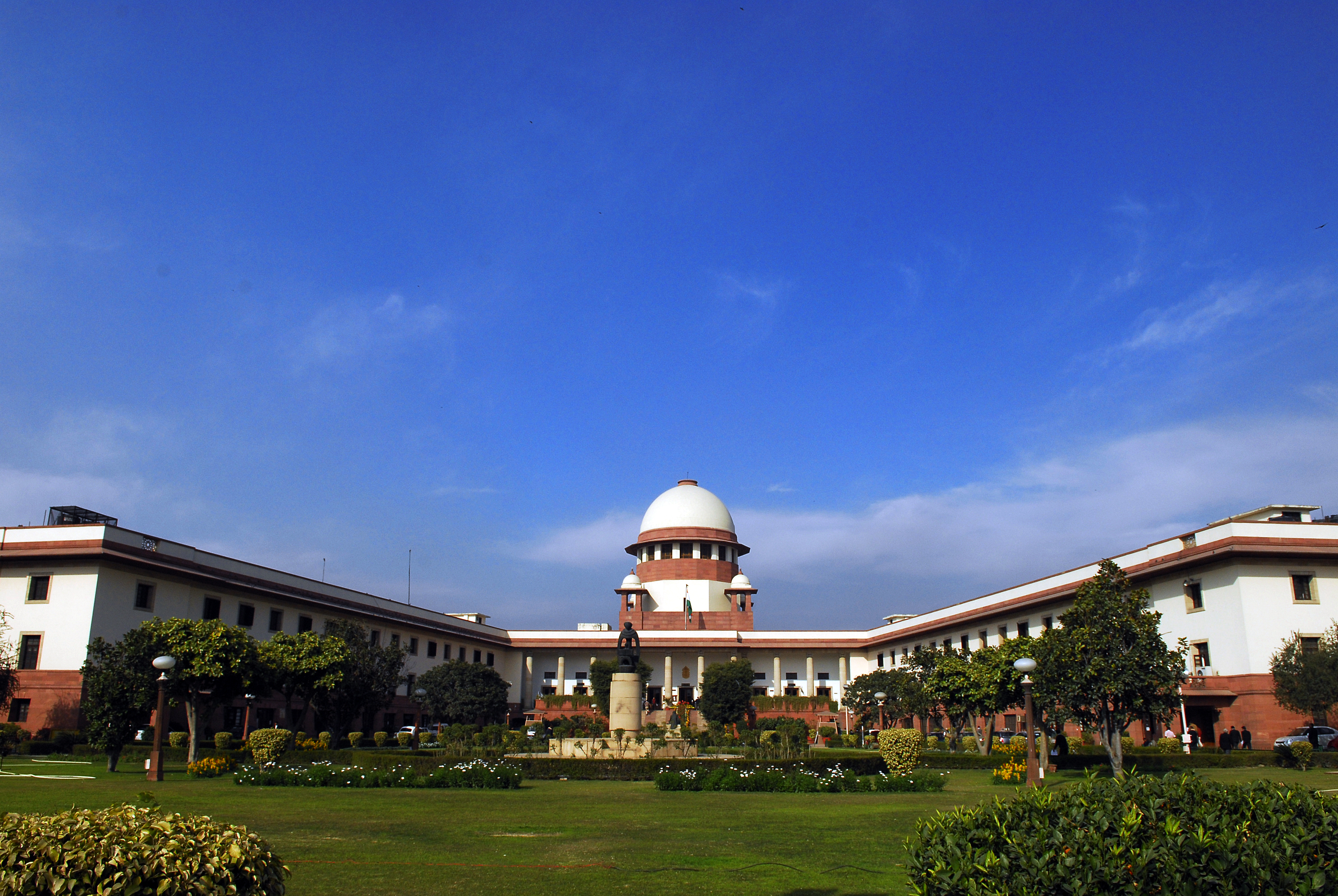 The Parliament House was to be the home of the Supreme Court for years that were to follow until the court acquired its own present building with lofty domes and its signature spacious colonnaded verandas in 1958.